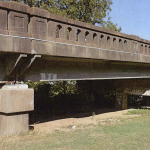 Concrete railing and bridge platform with supporting structure