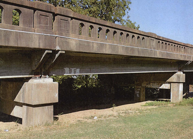 Concrete railing and bridge platform with supporting structure