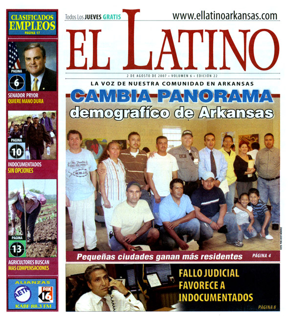 "El Latino" August 2 2007 magazine cover with heading "Cambia Panorama" Latin Americans group photo