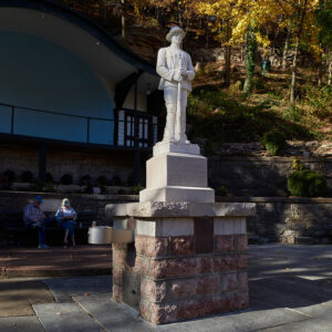Statue of soldier in park